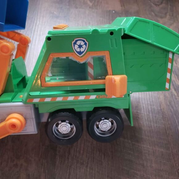 Paw Patrol garbage truck - Picture 3 of 6